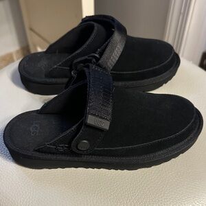 UGG Goldenstar Kids size 1